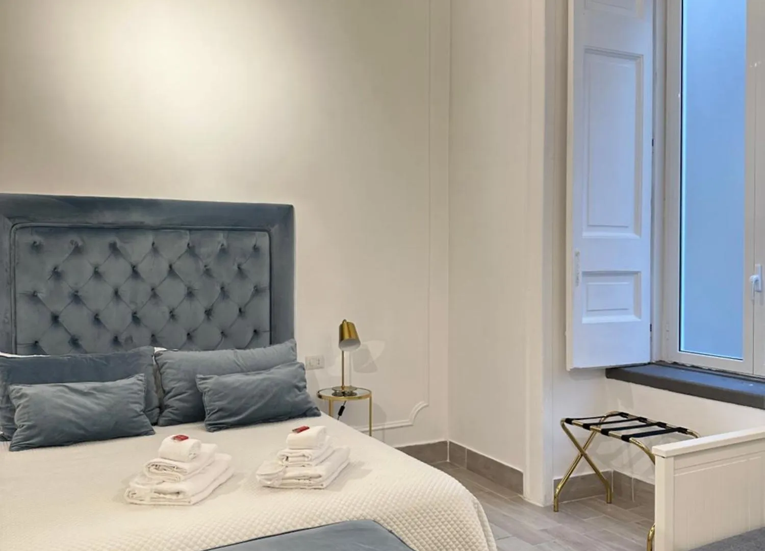 Maison Marinella Napoli Italia